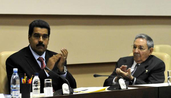 Nicolas Maduro Y Raul Castro Foto