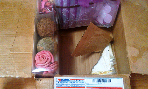 Caja De Carton Ocupada En INPOSDOM