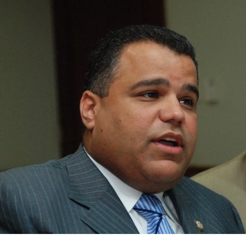 Senador Tommy Galan