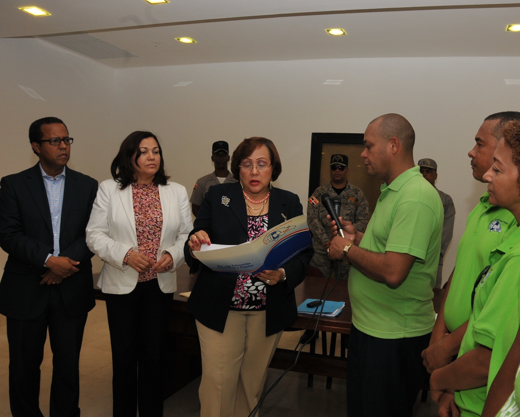 Funcionarios Con Comision Adpv
