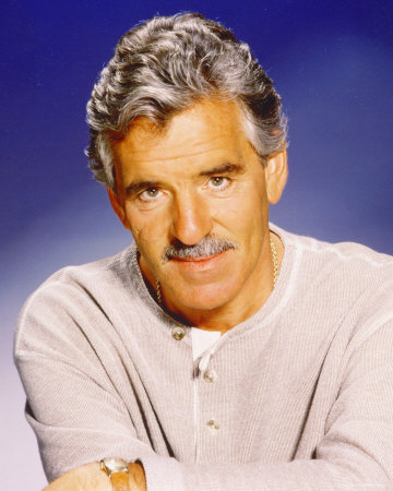 Dennis Farina 60852