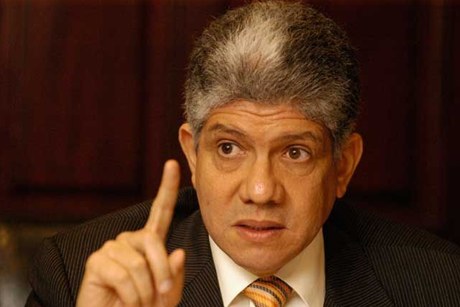 SA2D7SaDA5estrella Eduardo Gesticulando