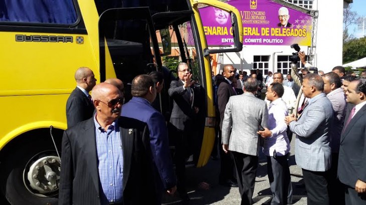 PRESIDENTE EN PLENARIA