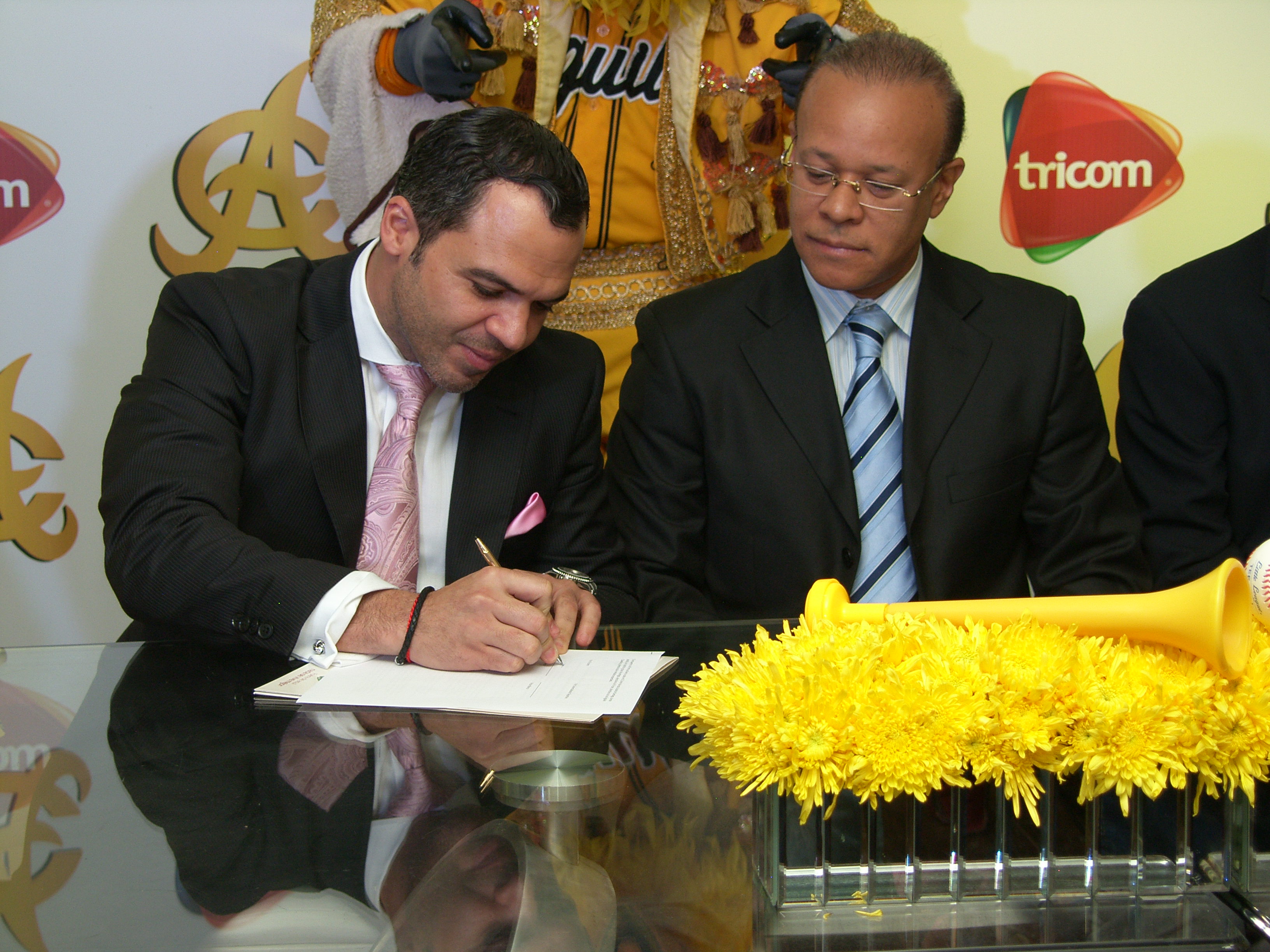 Tricom 1