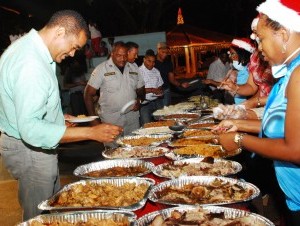 Interior y Policía realizará 145 cenas de navidad para 700 mil personas