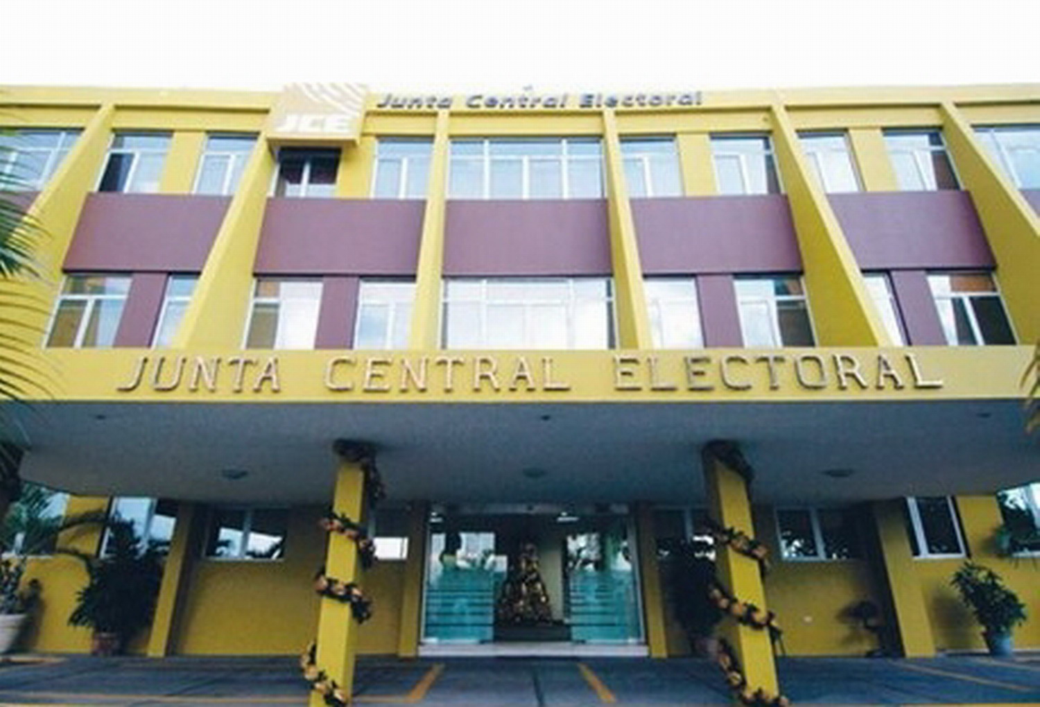 Junta Central Electoral B