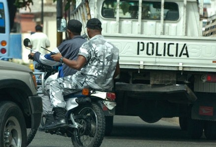 SD52SD2A12POLICIA CALLE