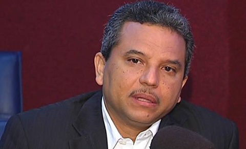 4AS5F1DSGFFidel Santana