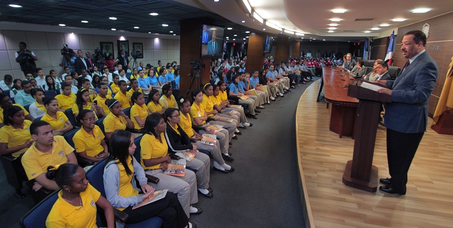 Estudiantes Pte Habla En Acto 26 Feb 2014 203