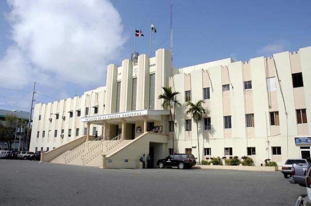 PN hiere y apresa a cinco presuntos delincuentes en DN y SDE