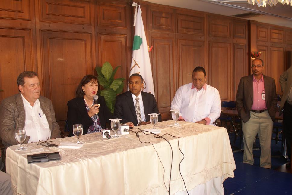 Personalidades Asistentes En La Rueda De Prensa