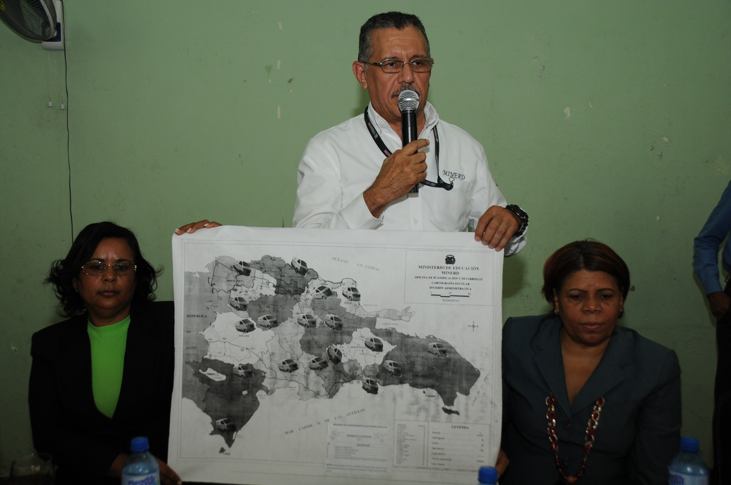 Diomedes Rojas Detalla El Mapa Oficinas Mantenimiento Escolar De MINERD