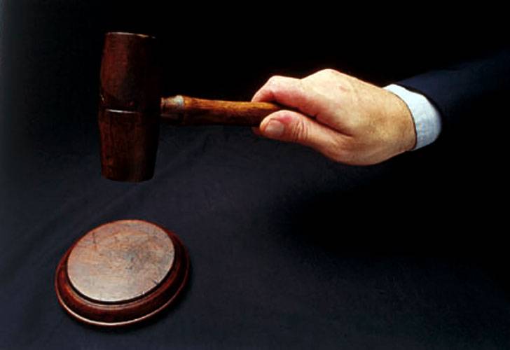 Martillo De Juez Magistrados Especiales No Pueden Liberar Reos Vinculado A Laboratorio