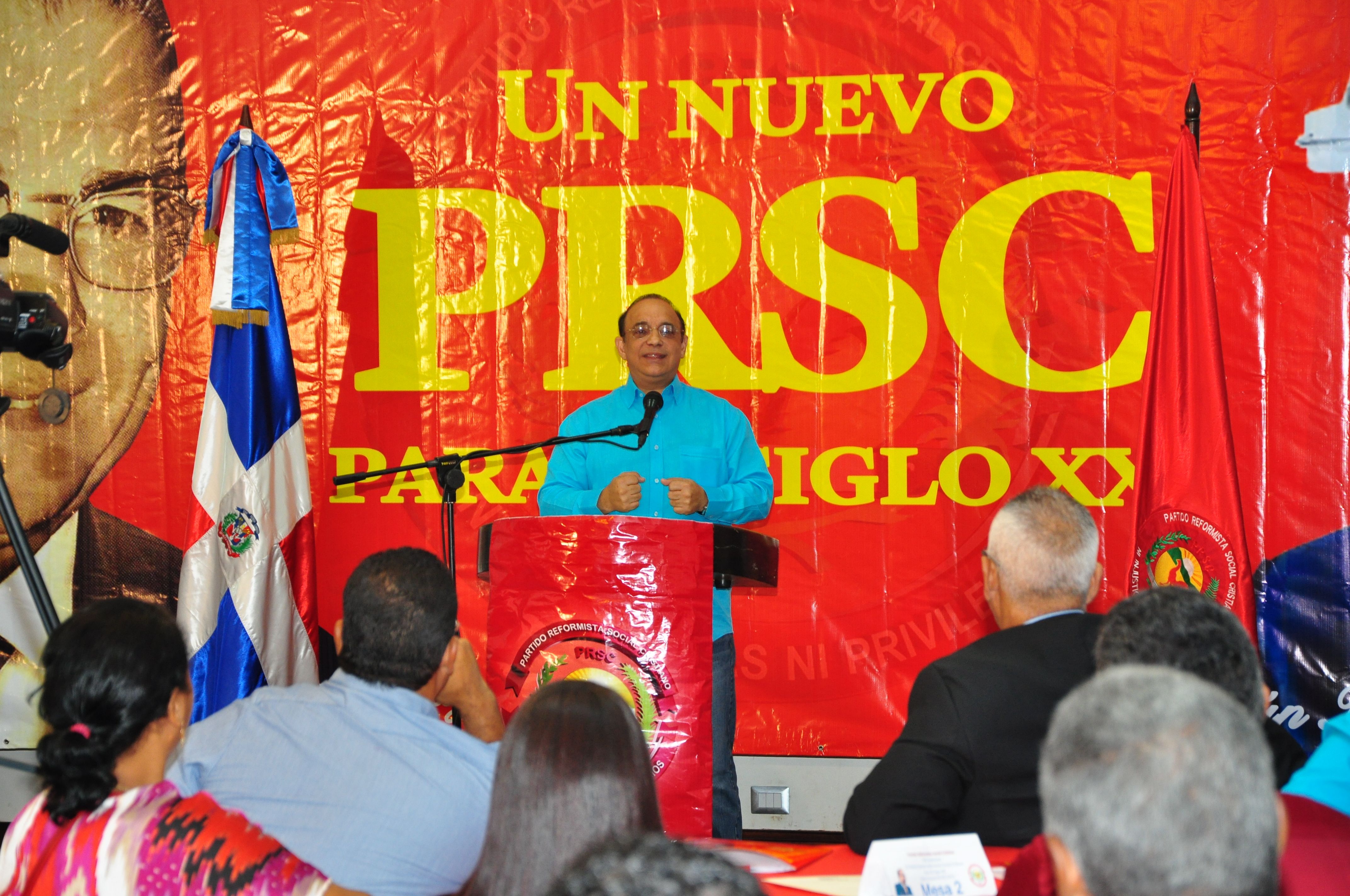 Santiago. El Presidente Del PRSC Federico Antun Batlle Quique Habla En El Seminario