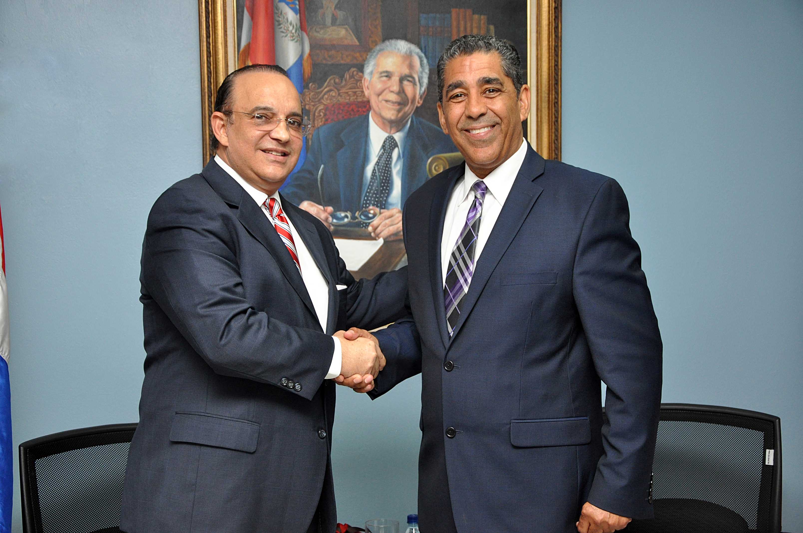 Foto Quique Antun Y Adriano Espaillat