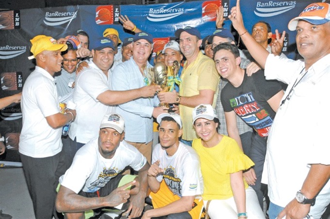 Metros vencieron a los Titanes y se coronaron campeones de la Liga Nacional de Baloncesto