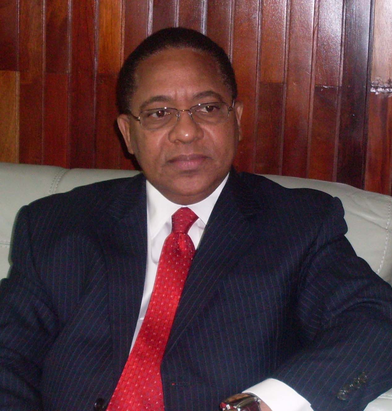 Dr. Ismael Reyes
