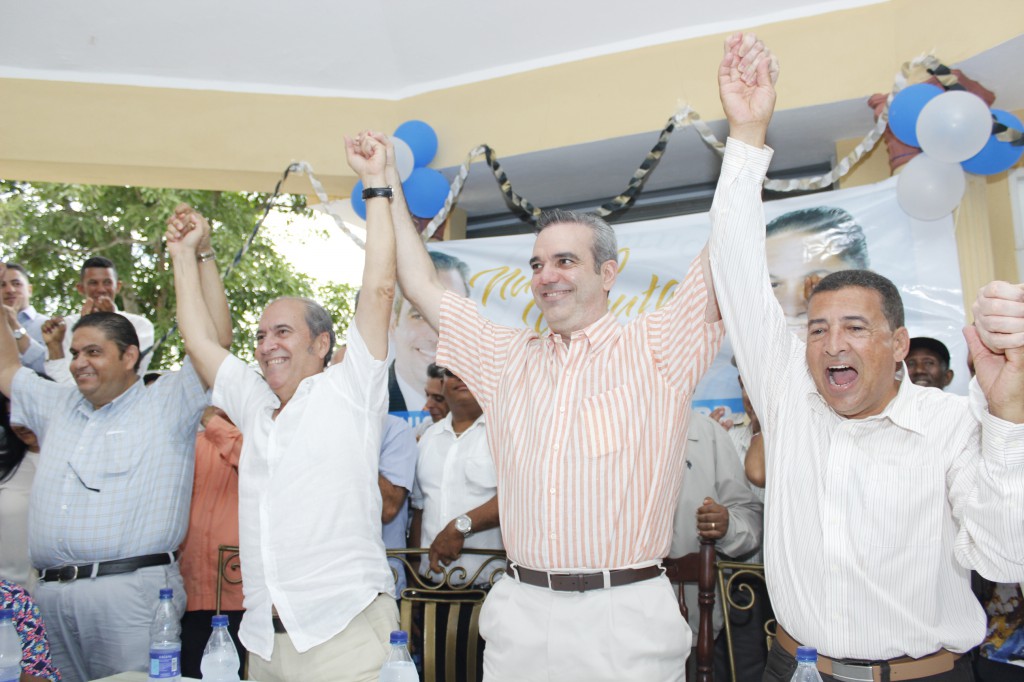 Foto De Luis En La Mesa Principal En Guayabal De Santiago