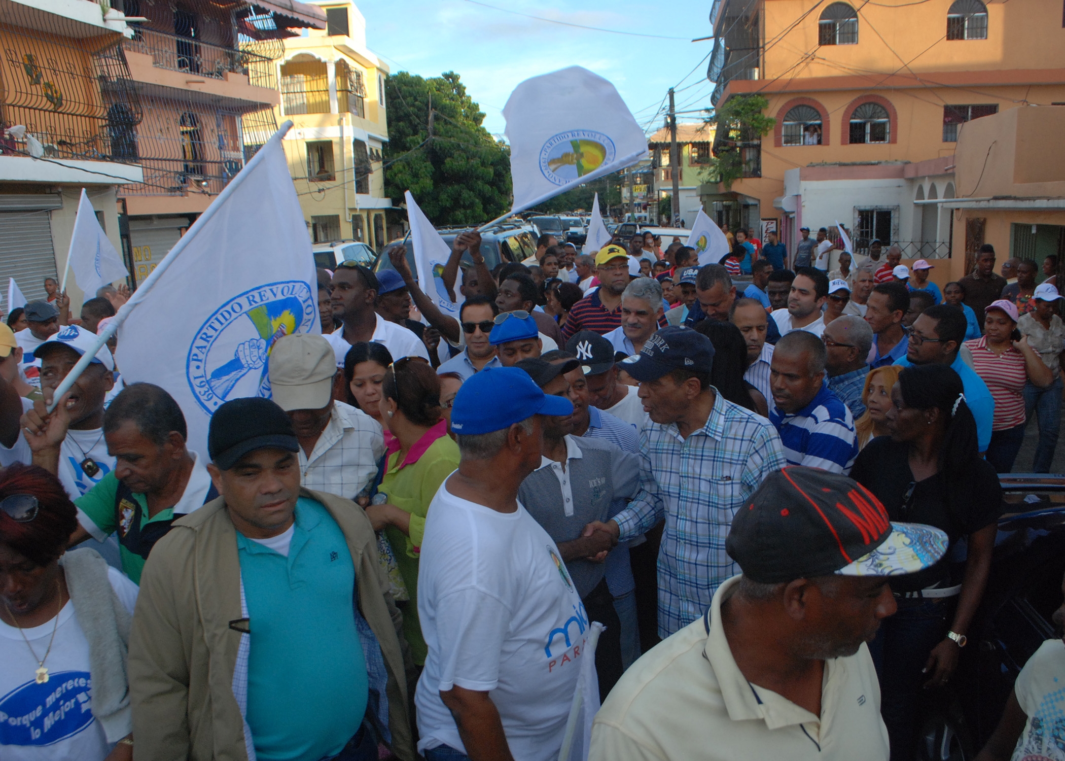 Miguel Recorre Calles De Gualey Ayer Tarde