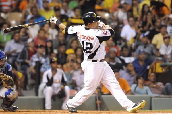 Por segundo día seguido Águilas vencen a Tigres; Manny decidió con dramático jonrón