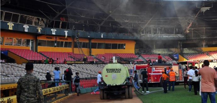 Lidom cambia calendario de serie regular tras fuego en estadio Cibao; agradece apoyo del Presidente Medina