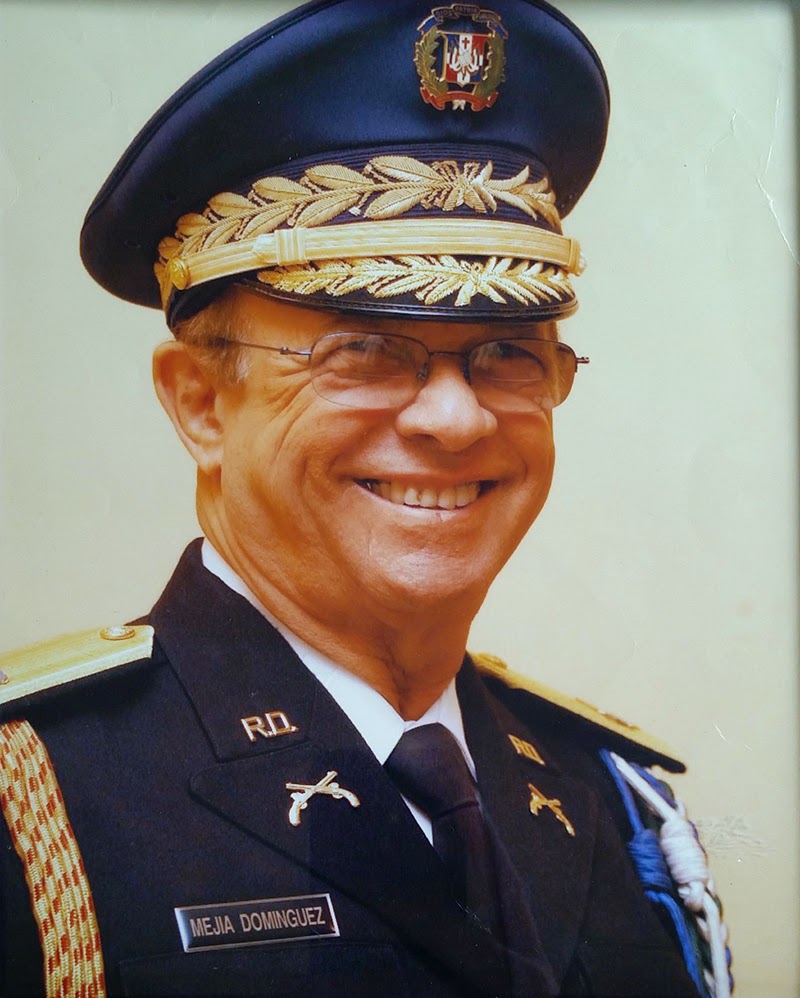 FAUSTO MEJIA EN FOTO
