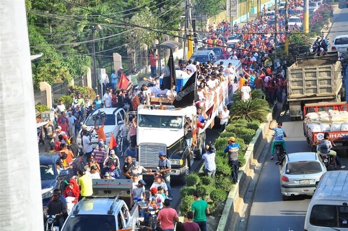 Gigantes del Cibao celebran por todo lo alto caravana de la primera corona