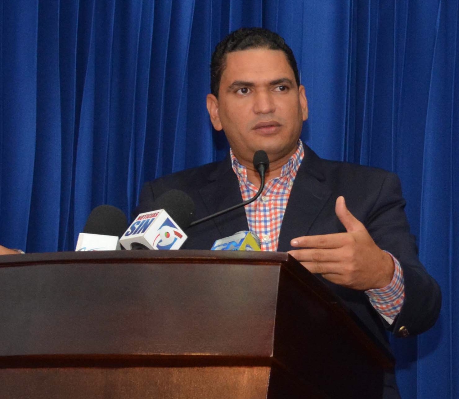 MIGUEL MEDINA
