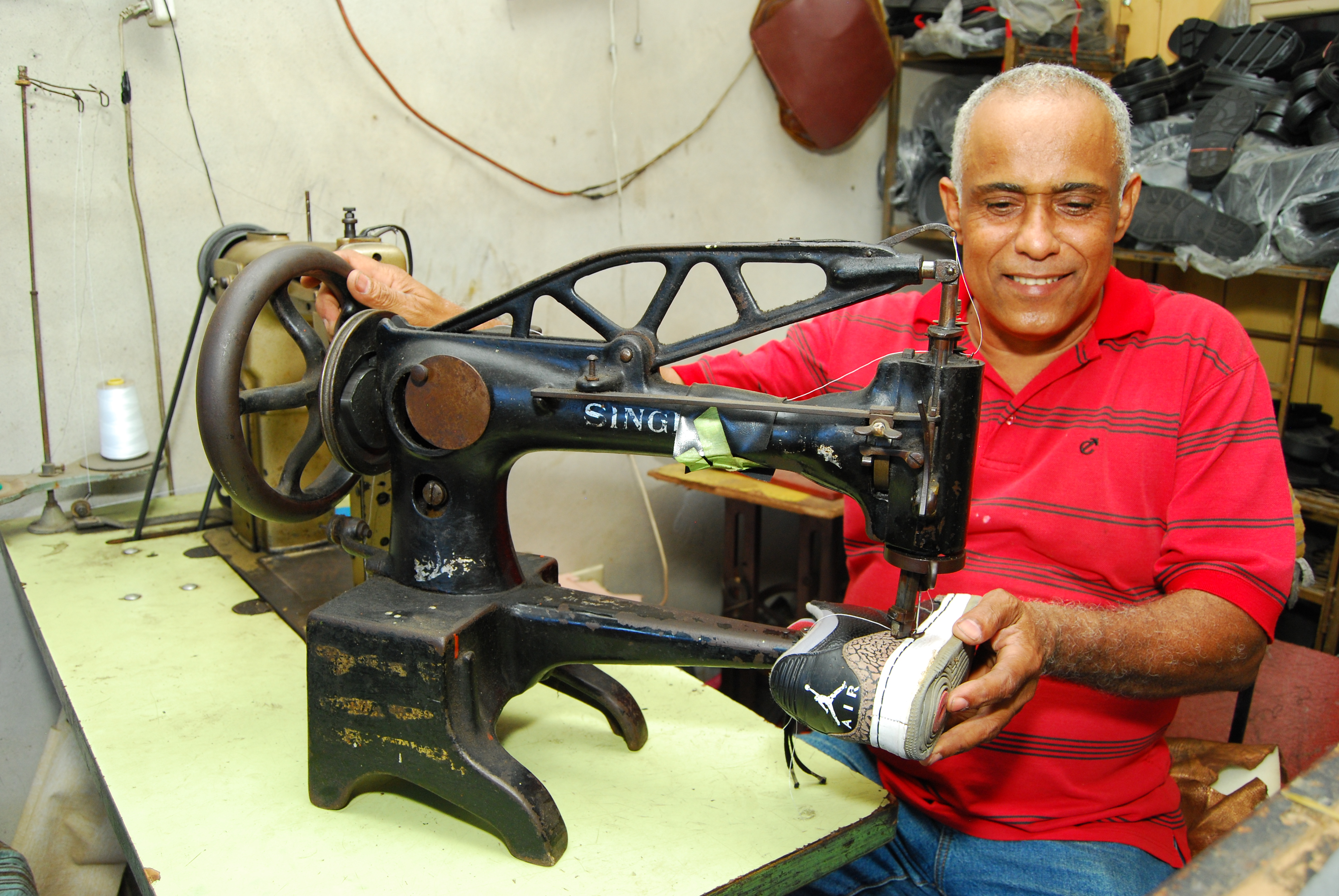 Reparador De Calzados