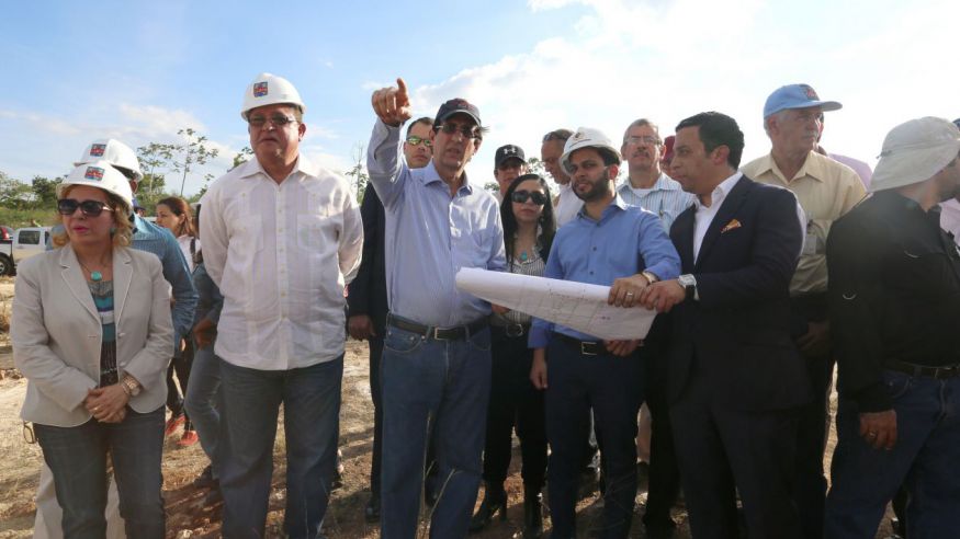 Primeras seis empresas arrancan construcción de viviendas de Ciudad Juan Bosch