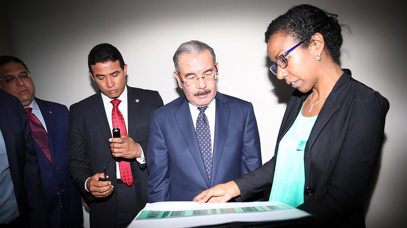 Presidente Medina inspecciona trabajos del proyecto La Nueva Barquita