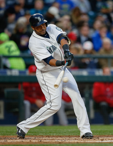 Cruz fleta dos HR en revés de Seattle; Ortiz pegó uno en victoria de Boston