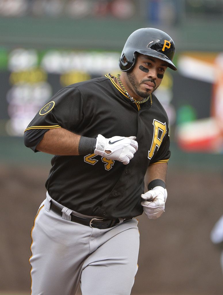 Álvarez y Marte pegan jonrones en victoria de Piratas; Segura de 4-2, Gómez y Jiménez un hit cada uno