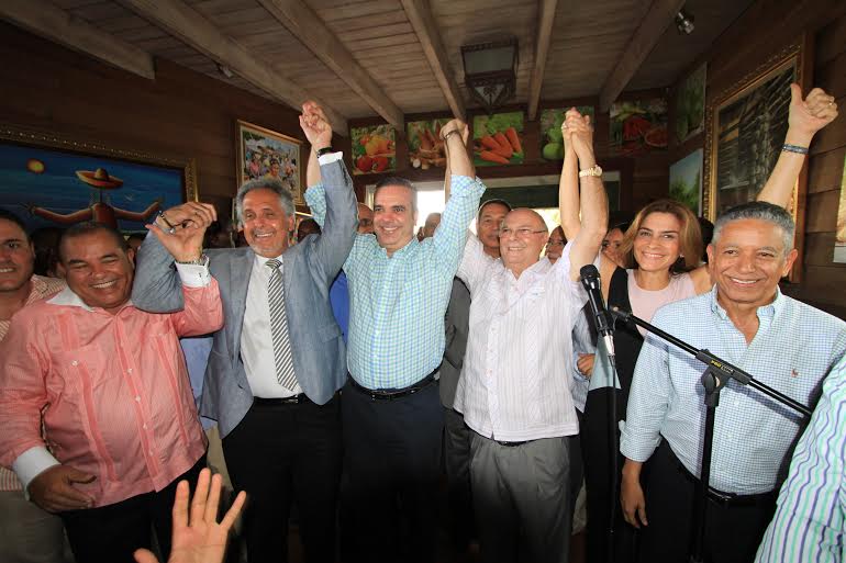Equipo De HM Se Integra Campana De Luis Abinader