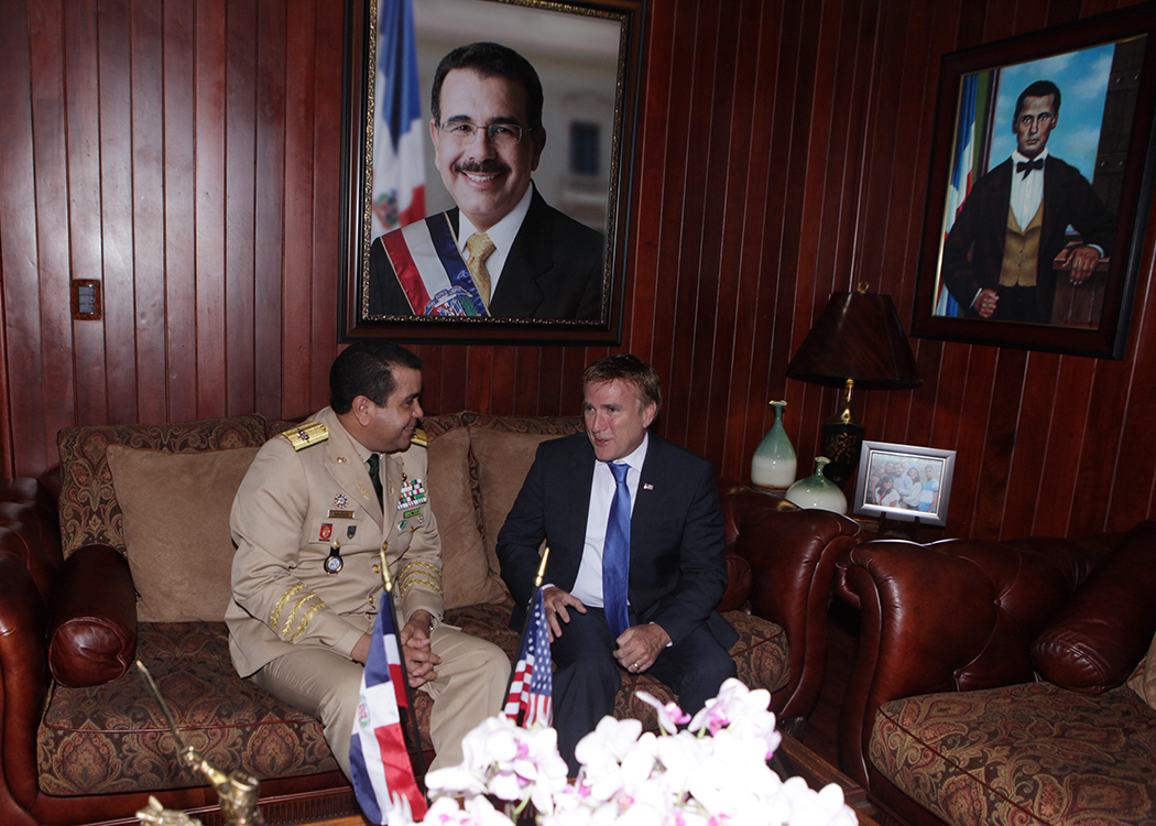 Visita Embajador Ministerio