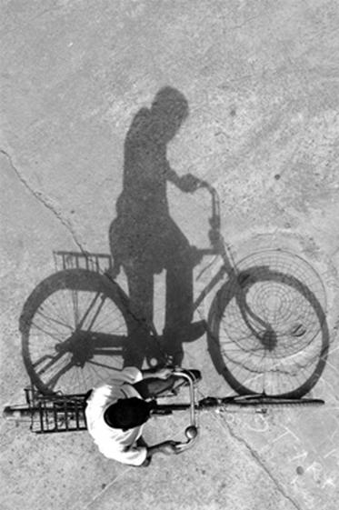 000 A BICICLETA