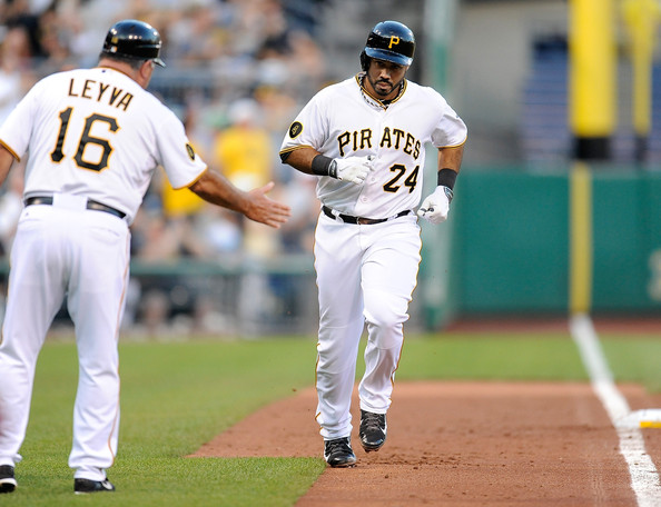 Álvarez pegó décimo HR en victoria de Piratas; Polanco dio un doble y Marte un sencillo