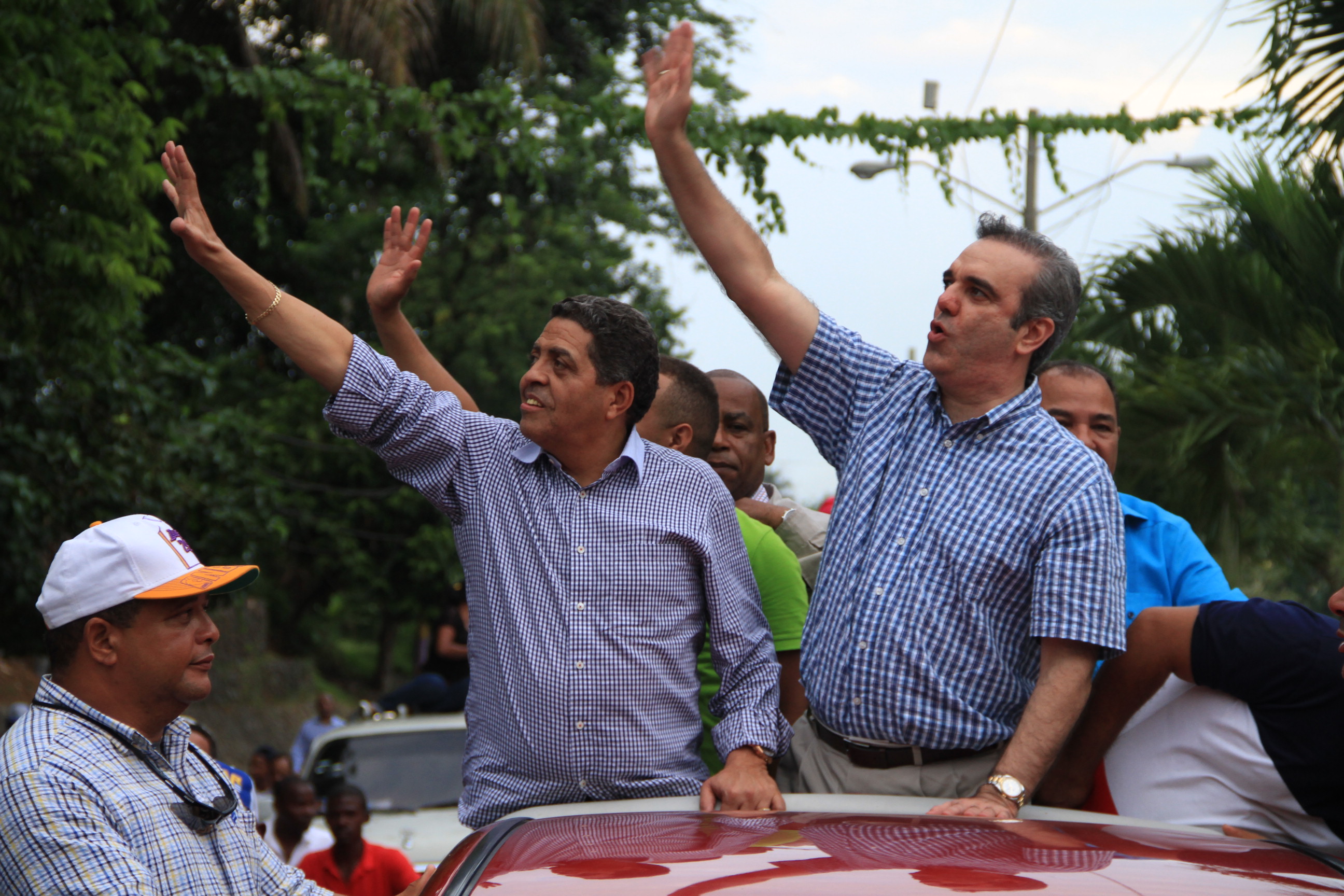 Foto De Luis Abinader En Villa Altagracia 6