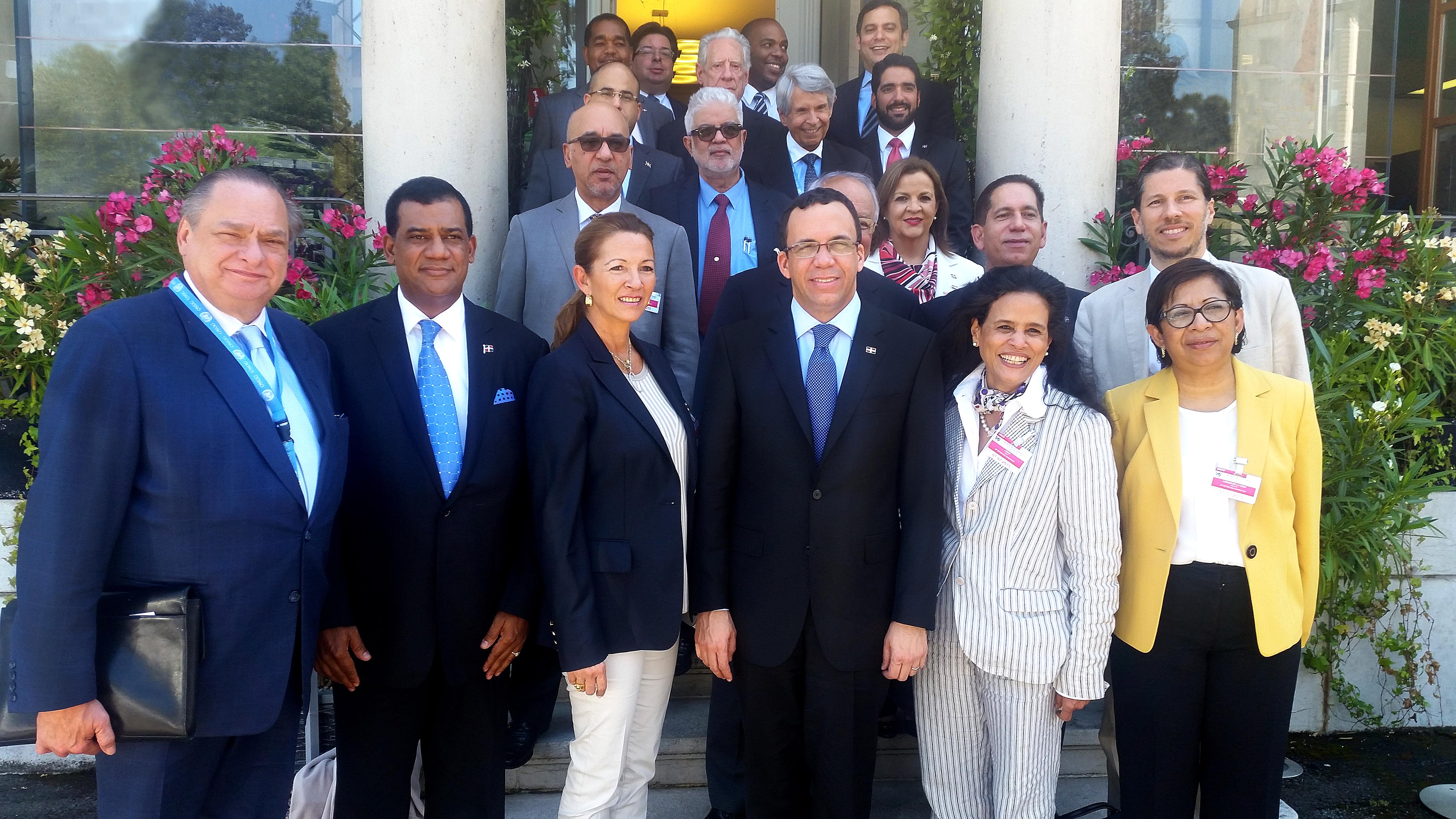 NAVARRO EMBAJADORES MEDIO ORIENTE EUROPA