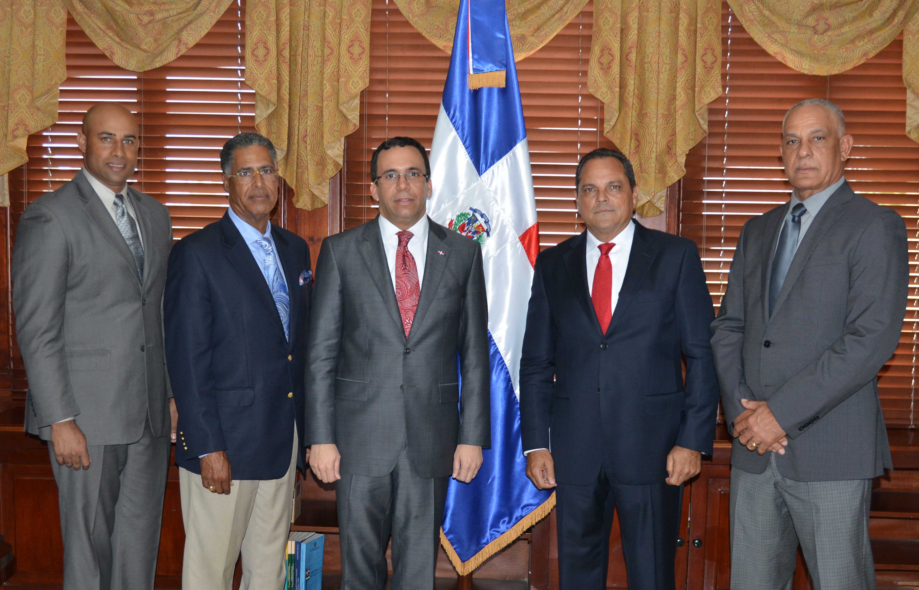 NAVARRO JUNTO A PELOTEROS