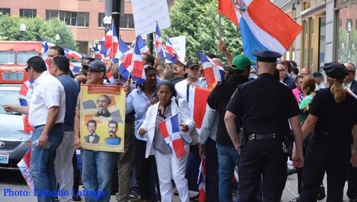 Dominicanos En Boston 1