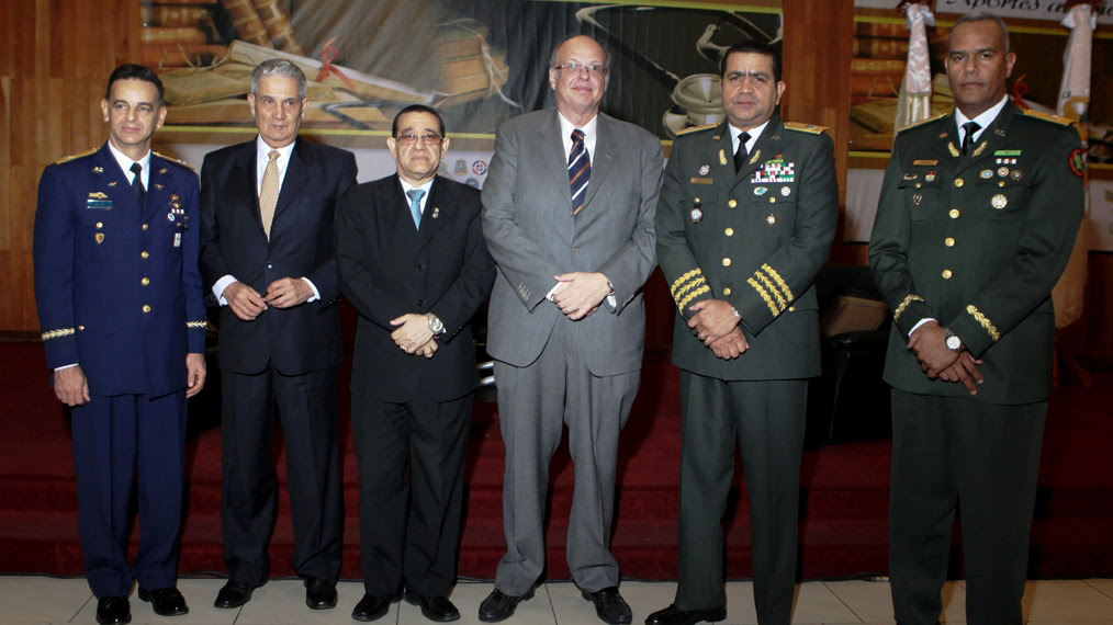 Foto DEFENSA
