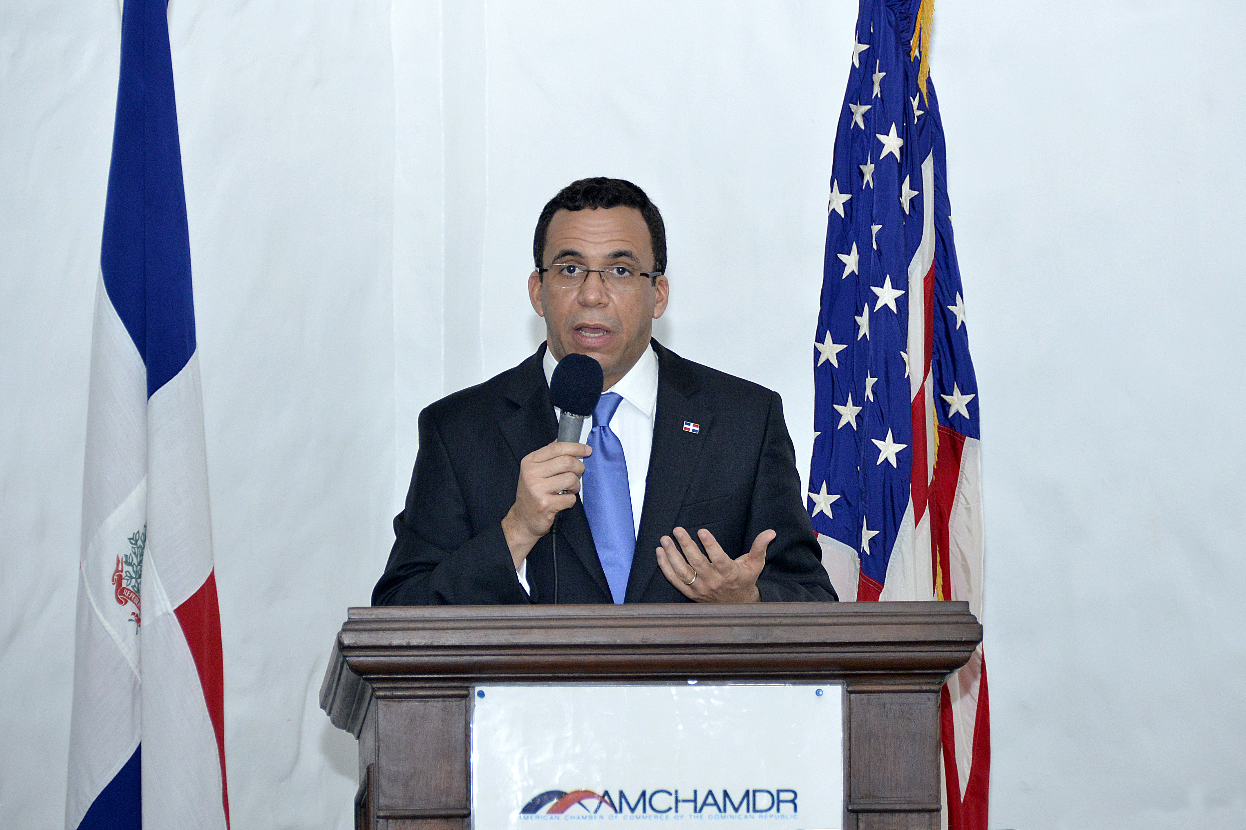 NAVARRO EN AMCHAMDR