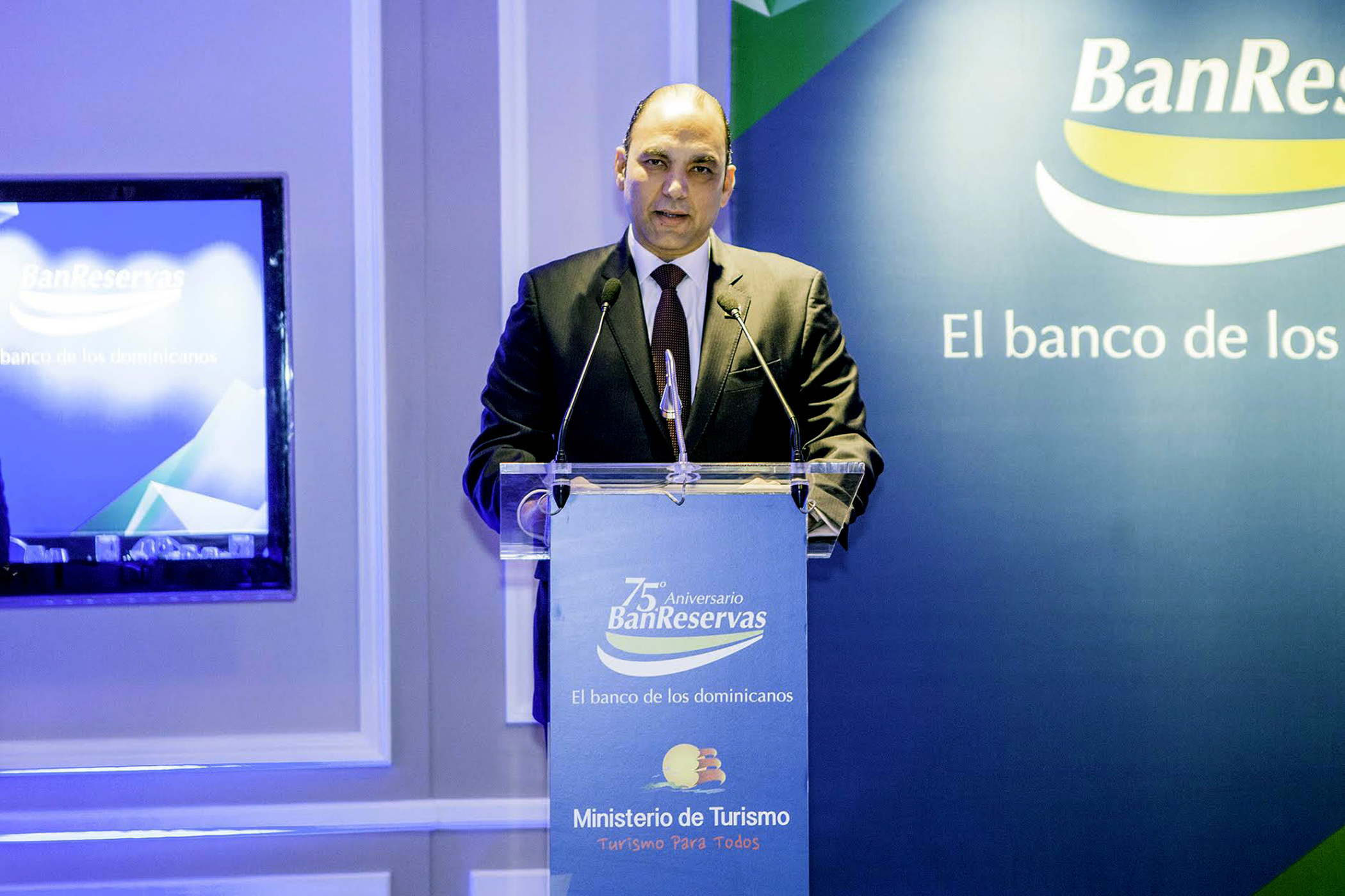 Enrique Ramirez Adm General Banreservas