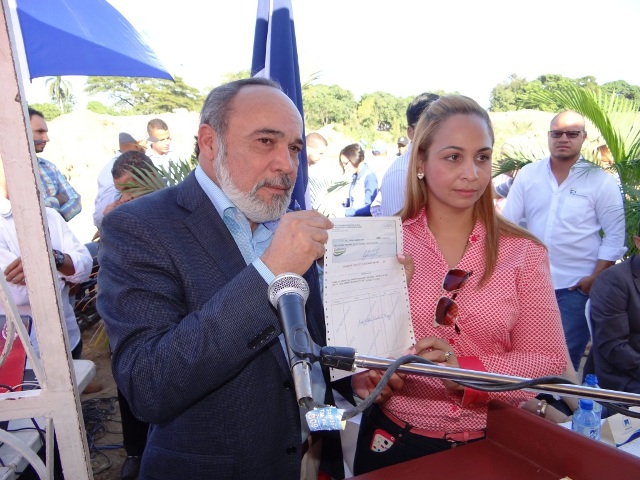 Entrega De Cheques La Vega