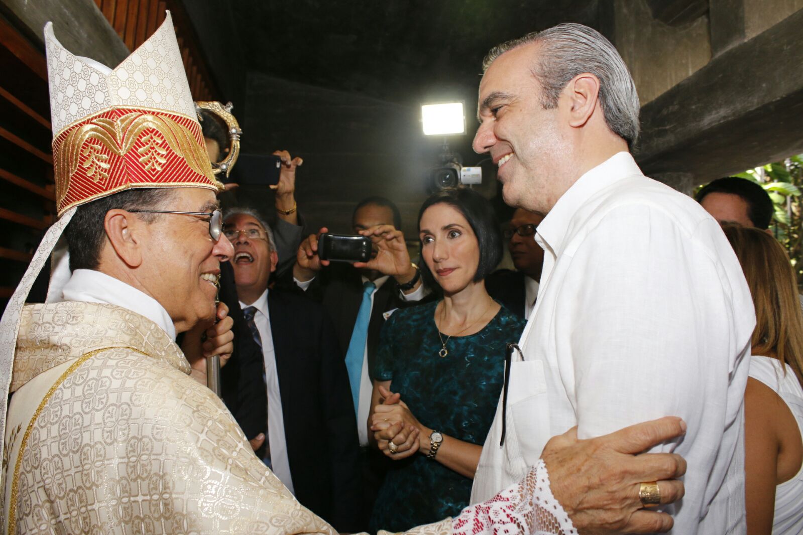 Foto De Luis Con El Obispo De Higuey