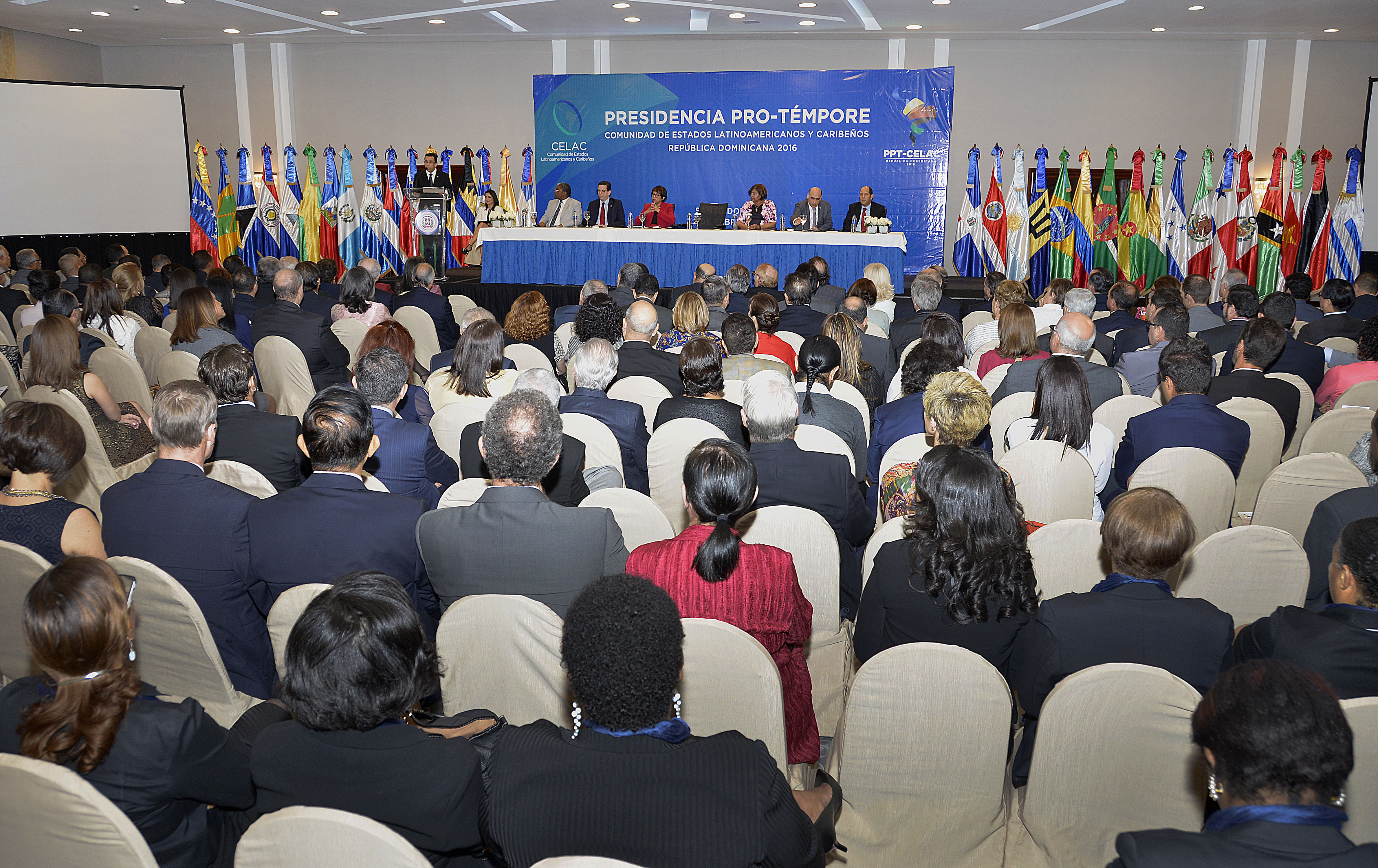 NAVARRO ENCABEZA LANZAMIENTO PPT CELAC RD