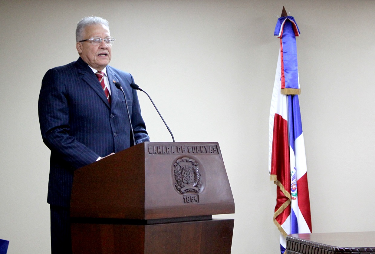 Foto LIC. ALFREDO CRUZ POLANCO Miembro Camara De Cuentas