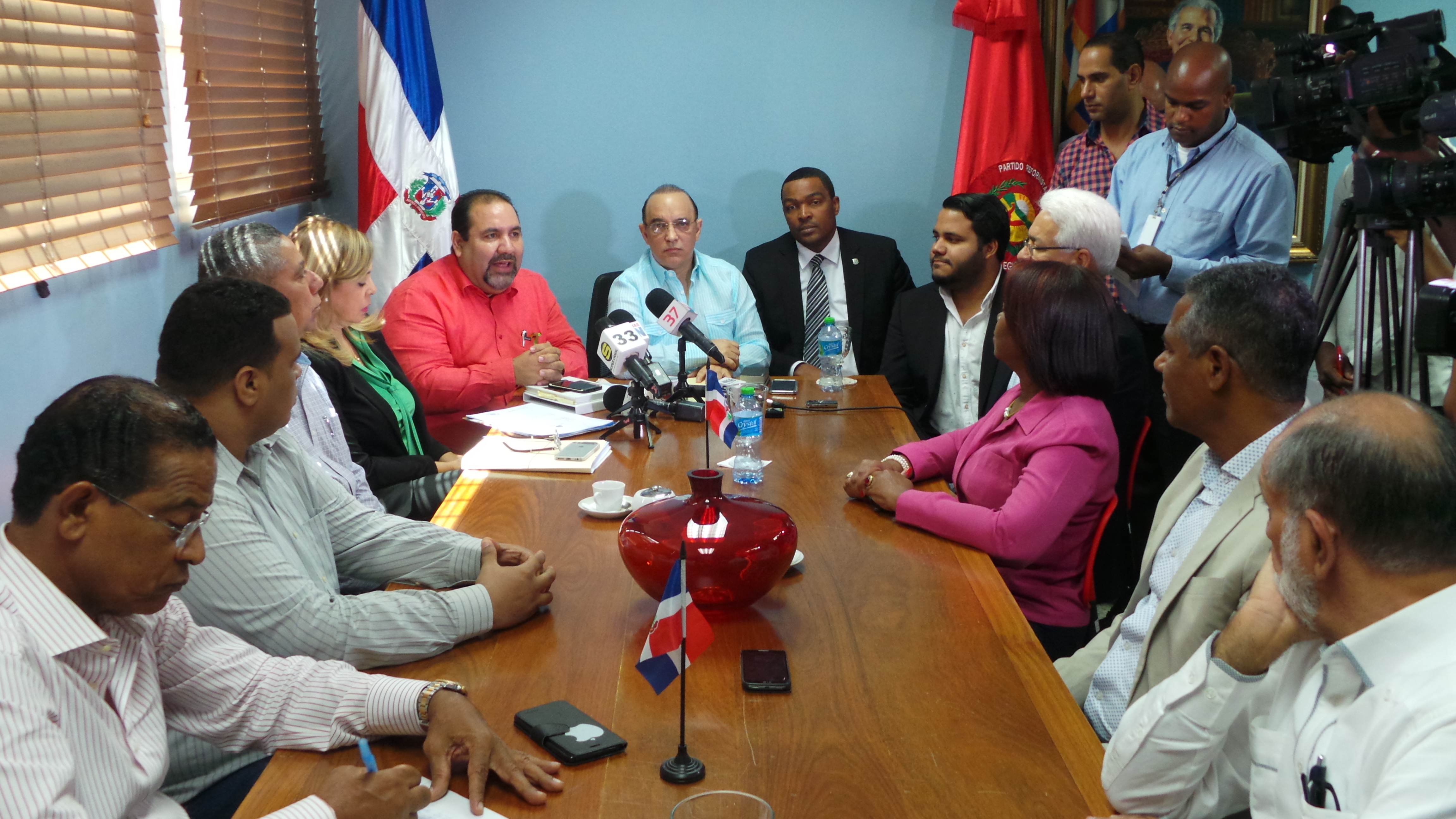 Foto El Presidente Del PRSC Quique Antun Encabeza Reunion Con Los Diputados Electos De Esa Organizaicon