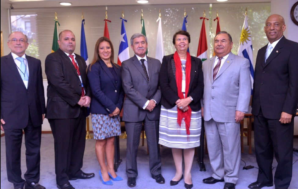 Foto MEXICO DF. Miembros Integrantes Del Consejo Directivo De La Olacefs Reunidos En Esta Capital. En El Extremo Derecho El Licenciado Pablo Del Rosario Vicepresidente De La CCRD 2